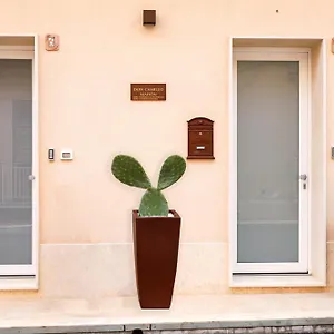 Don Camillo Maison , Avola Italia